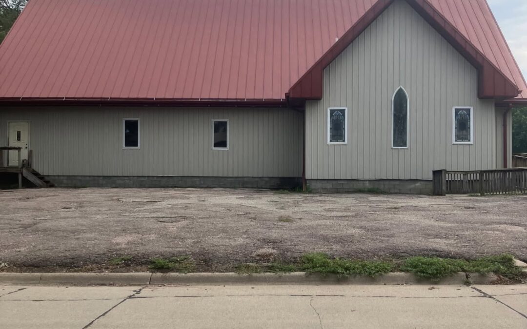 513 W 3rd St., Laurel, NE 68745